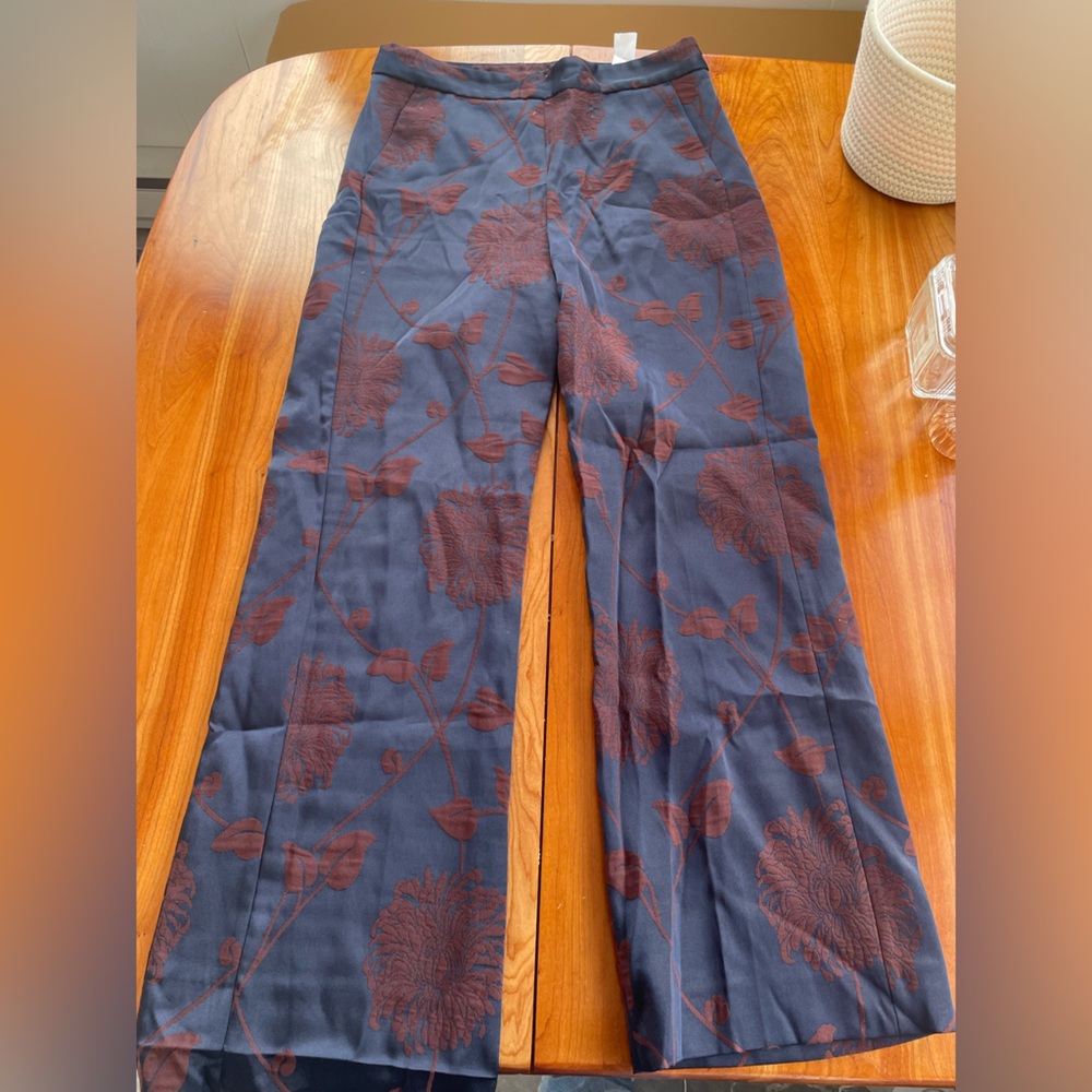 Floral Patterned pants